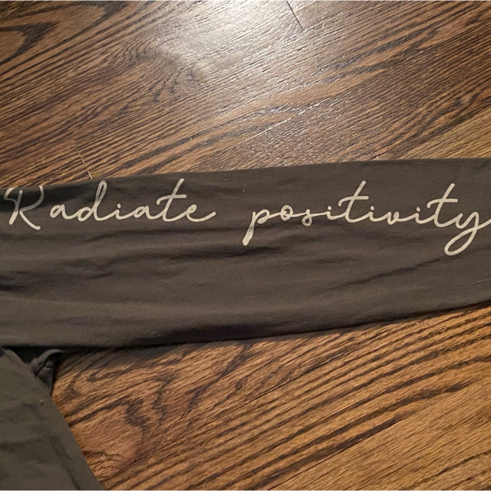 Shirt - Picture 2 of 4
